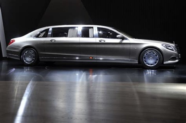 Here's The $600 Thousand Mercedes-Maybach Pullman Limousine That Drake Is Obsessed With