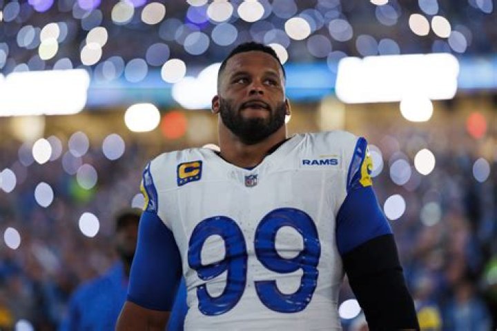 Aaron Donald Of The Rams Lists Calabasas Mansion For $6 Million