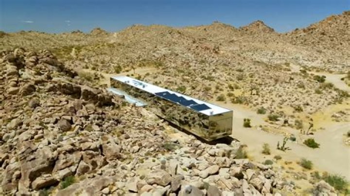 Absolutely Bizarre Joshua Tree "Invisible" Mirror House Listed For $18 Million