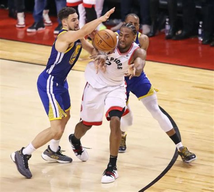 After Kawhi Leonard Signed A $94 Million Contract, He Continued Driving A 20-Year-Old Car