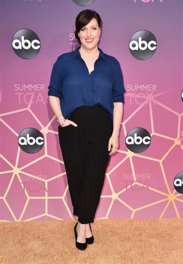 Allison Tolman Net Worth | Celebrity Net Worth