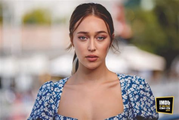 Alycia Debnam-Carey Net Worth | Celebrity Net Worth
