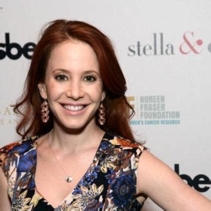 Amy Davidson Net Worth | Celebrity Net Worth