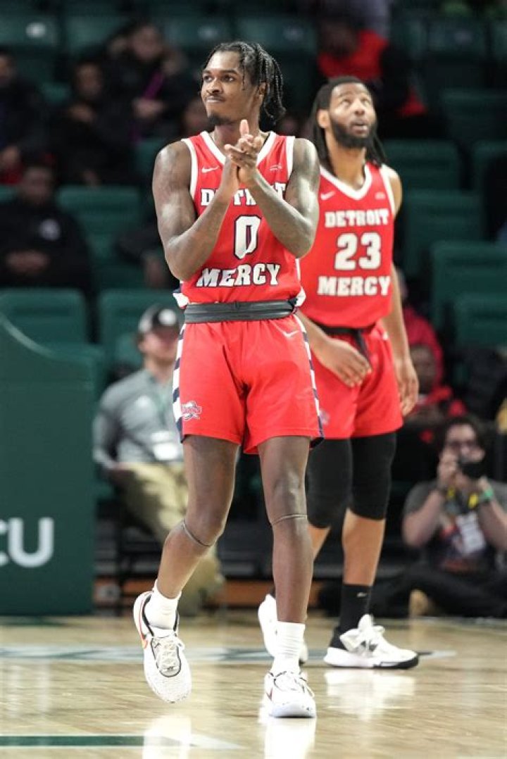 Antonio Davis Net Worth | Celebrity Net Worth