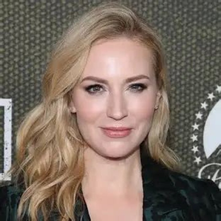 Beth Riesgraf Net Worth | Celebrity Net Worth