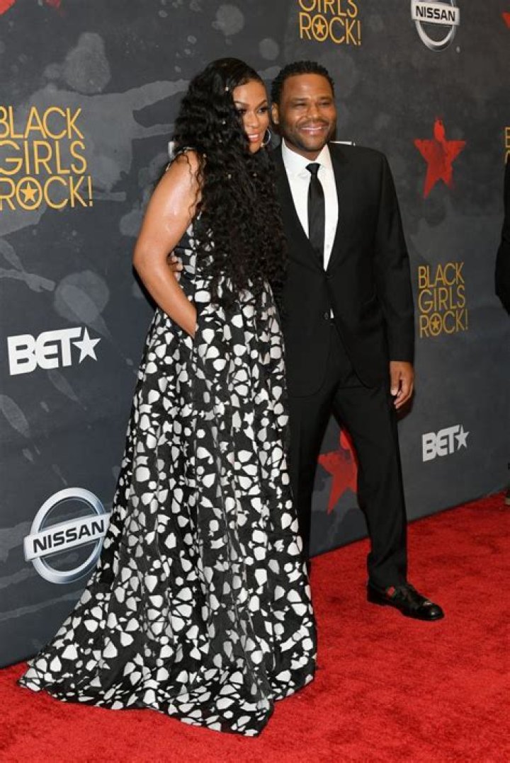 Beverly Bond Net Worth | Celebrity Net Worth