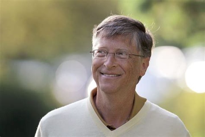 How Bill Gates Makes $1 Million Per Day Just For Waking Up