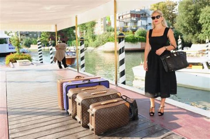 Billionaire's Ex-Girlfriend Seeking $240 Million