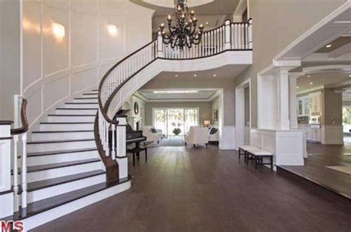 Blake Griffin Owns $30-40 Million Worth Of LA Real Estate