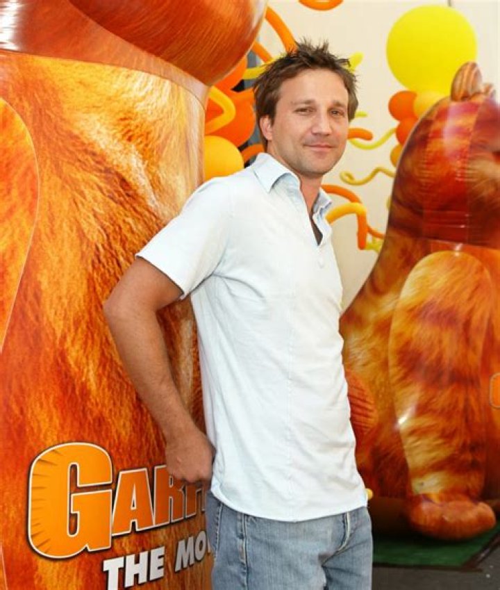 Breckin Meyer Net Worth | Celebrity Net Worth