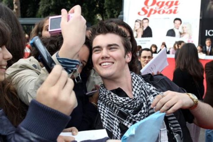 Cameron Bright Net Worth | Celebrity Net Worth
