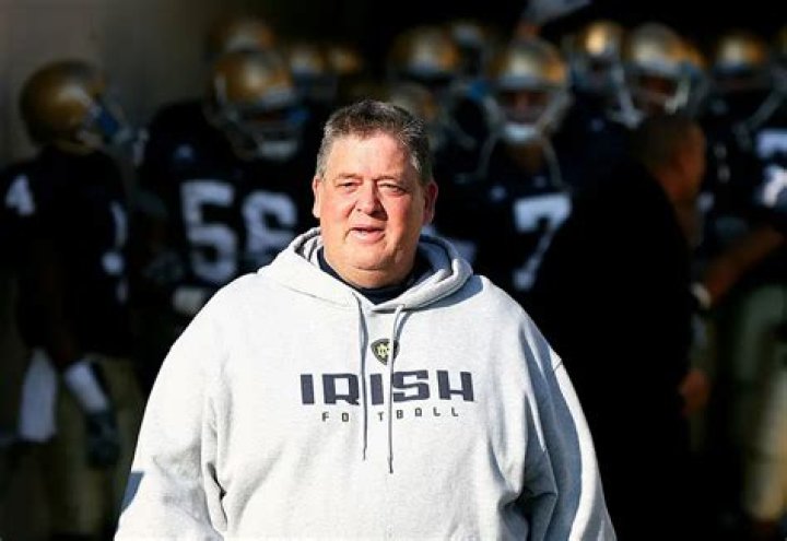 Charlie Weis Earned A Crazy Amount Of Money To Not Do His Job