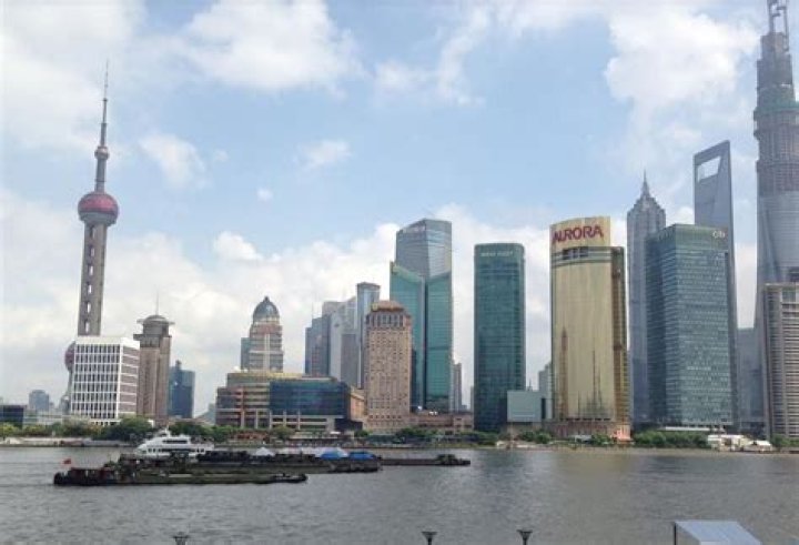 Chinese Grindr Tycoon To Pay Wife $1.1 BILLION Divorce Settlement