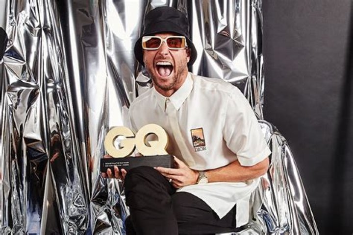 Chris Carrabba Net Worth | Celebrity Net Worth