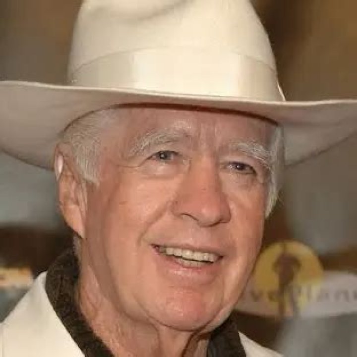 Clu Gulager Net Worth | Celebrity Net Worth
