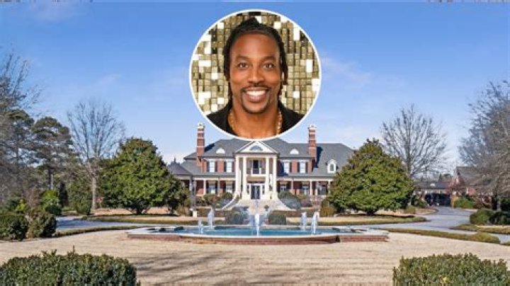 Did Dwight Howard Just Buy a $20 Million House in LA... with a Check?