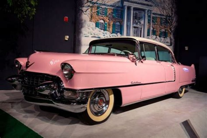 Elvis Had A Fascinating Habit Involving Cadillacs