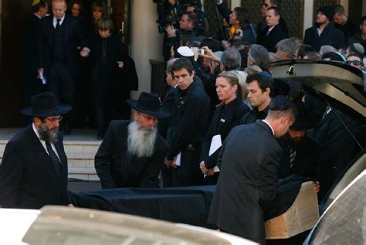 Fiona Geminder Net Worth | Celebrity Net Worth