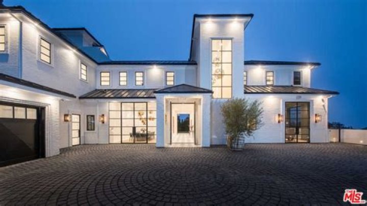 From Hoops to Hollywood: LeBron's $21 Million L.A. Home