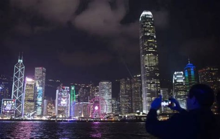 Hong Kong Beats Out New York City In Number Of "Ultra Wealthy" Residents