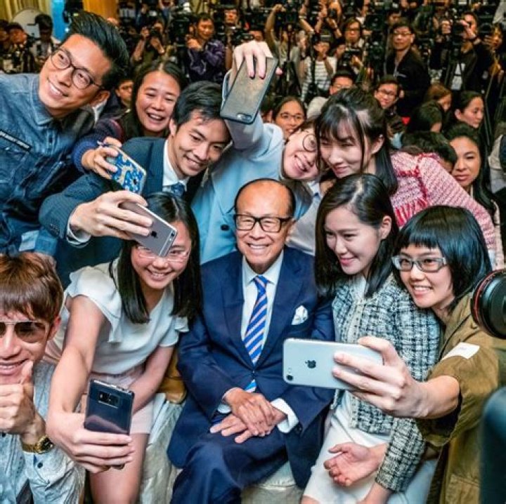 Hong Kong's Richest Man, Li Ka-Shing, Picks Up The Tab For Tuition For Incoming College Class Of 2023