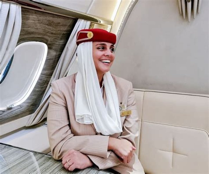 How Kris Jenner Went From Flight Attendant To $170 Million Woman