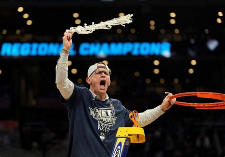 How Much Do The Coaches In The Final Four Make?