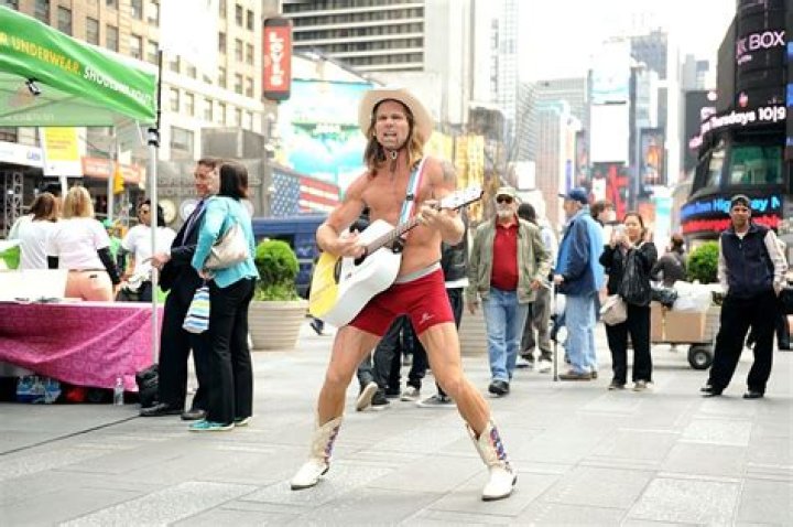 How Much Does The Naked Cowboy Make Per Year?