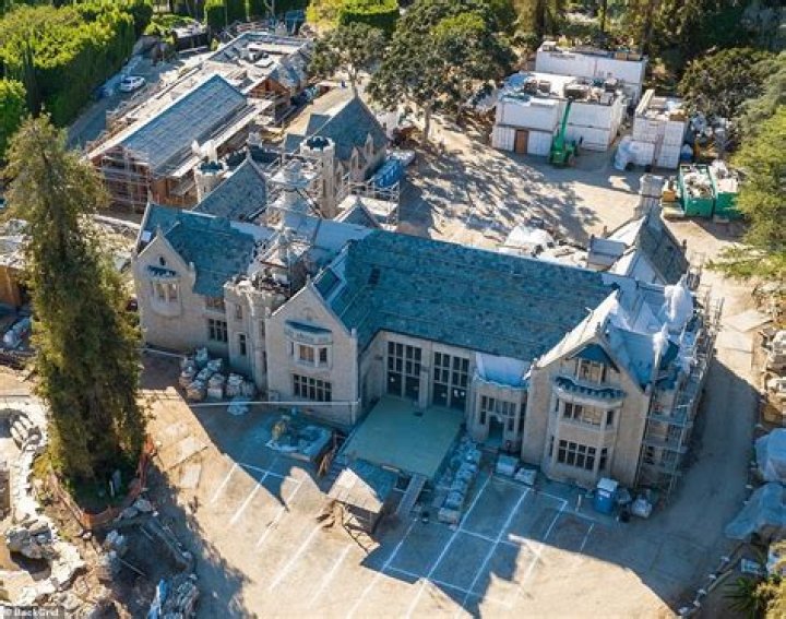 Who Inherits Hugh Hefner's $50 Million Net Worth?