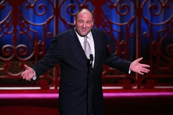James Gandolfini Once Gave All His "Sopranos" Co-Stars $33,000 Each After A Contract Dispute