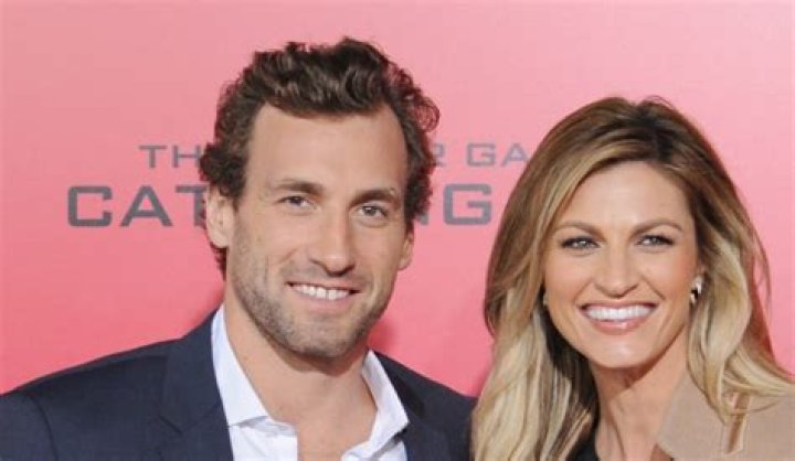 Jarret Stoll Net Worth | Celebrity Net Worth