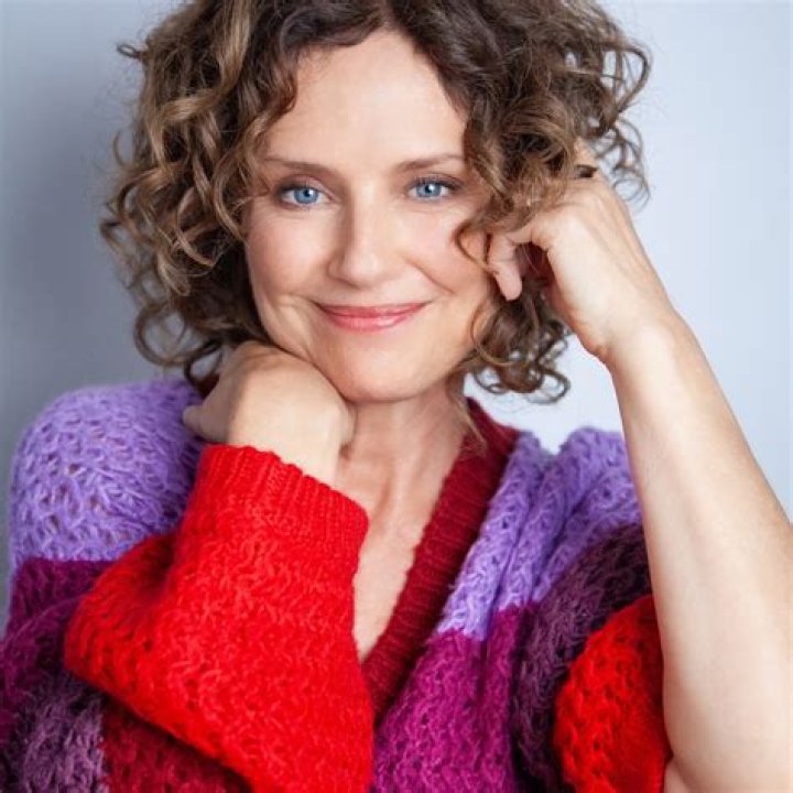 Jean Louisa Kelly Net Worth