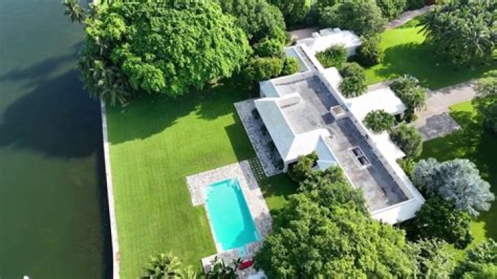 Jennifer Lopez And Alex Rodriguez Purchase A Miami Mansion For $40 Million