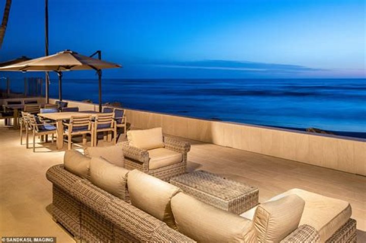 Jenny Craig Sells Beachfront Mansion For $22 Million