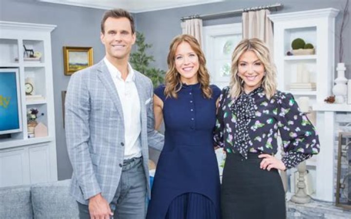 Jessy Schram Net Worth | Celebrity Net Worth