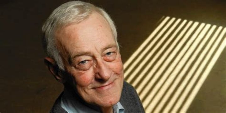 John Mahoney Net Worth | Celebrity Net Worth