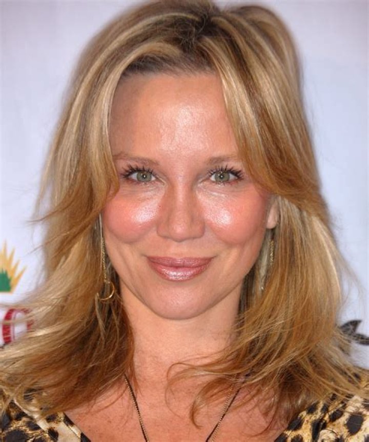 Kari Kennell Whitman Net Worth