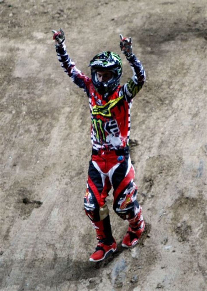 Kyle Loza Net Worth | Celebrity Net Worth