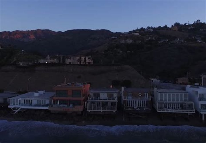 Leonardo DiCaprio Gets $10 Million For Oceanfront Malibu Beach House