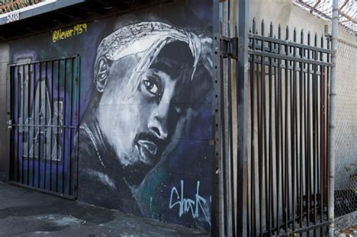 Letter Penned by Tupac Shakur In Prison Sells For Over $172,000