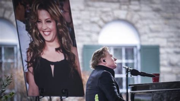 Lisa Marie Presley's Money Drama Continues. Claims Her Manager Bankrupted Her.