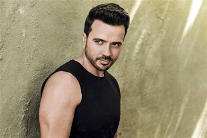 Luis Fonsi Net Worth | Celebrity Net Worth