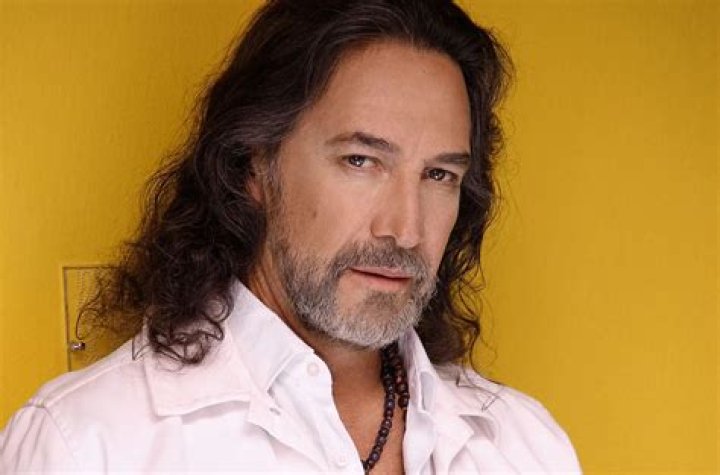 Marco Antonio Solís Net Worth