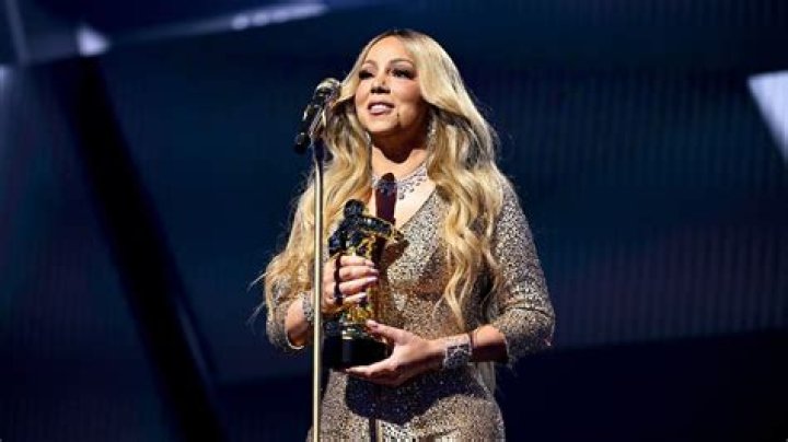 Mariah Carey Is Dropping $10 Thousand PER NIGHT On This AirBNB Rental