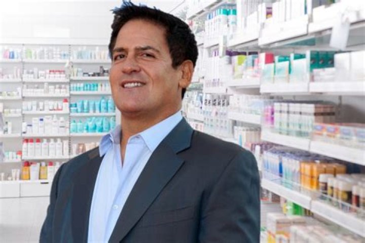 Mark Cuban Attacks Donald Trump's Wealth... And His Steaks