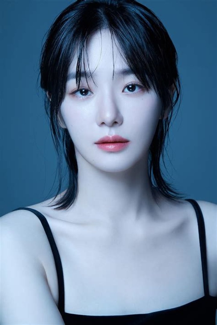 Park Ji Sung Net Worth