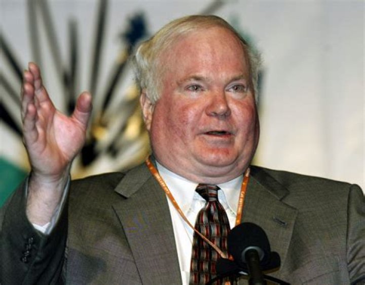 Pat Conroy Net Worth | Celebrity Net Worth
