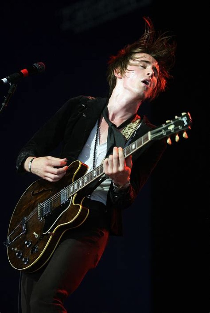 Reeve Carney Net Worth | Celebrity Net Worth