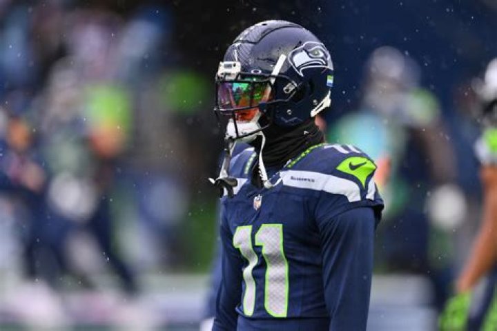 Russell Wilson Just Turned Down $21 Million A Year From The Seahawks… Is He Crazy?