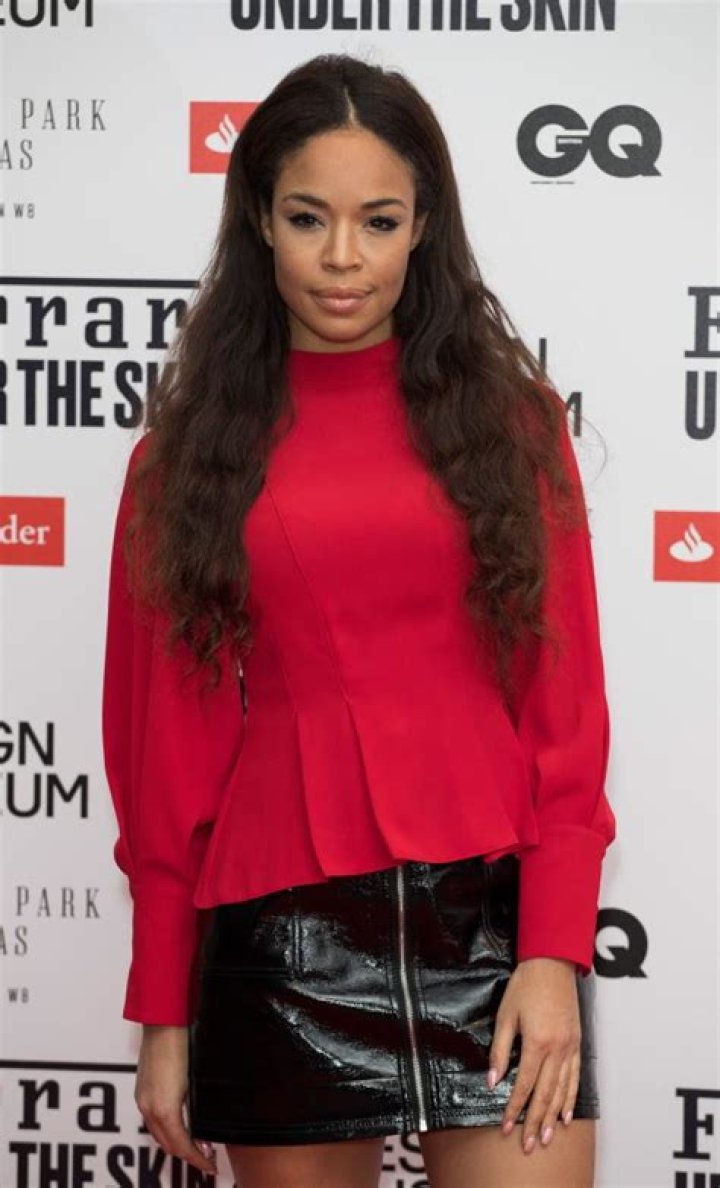 Sarah-Jane Crawford Net Worth | Celebrity Net Worth